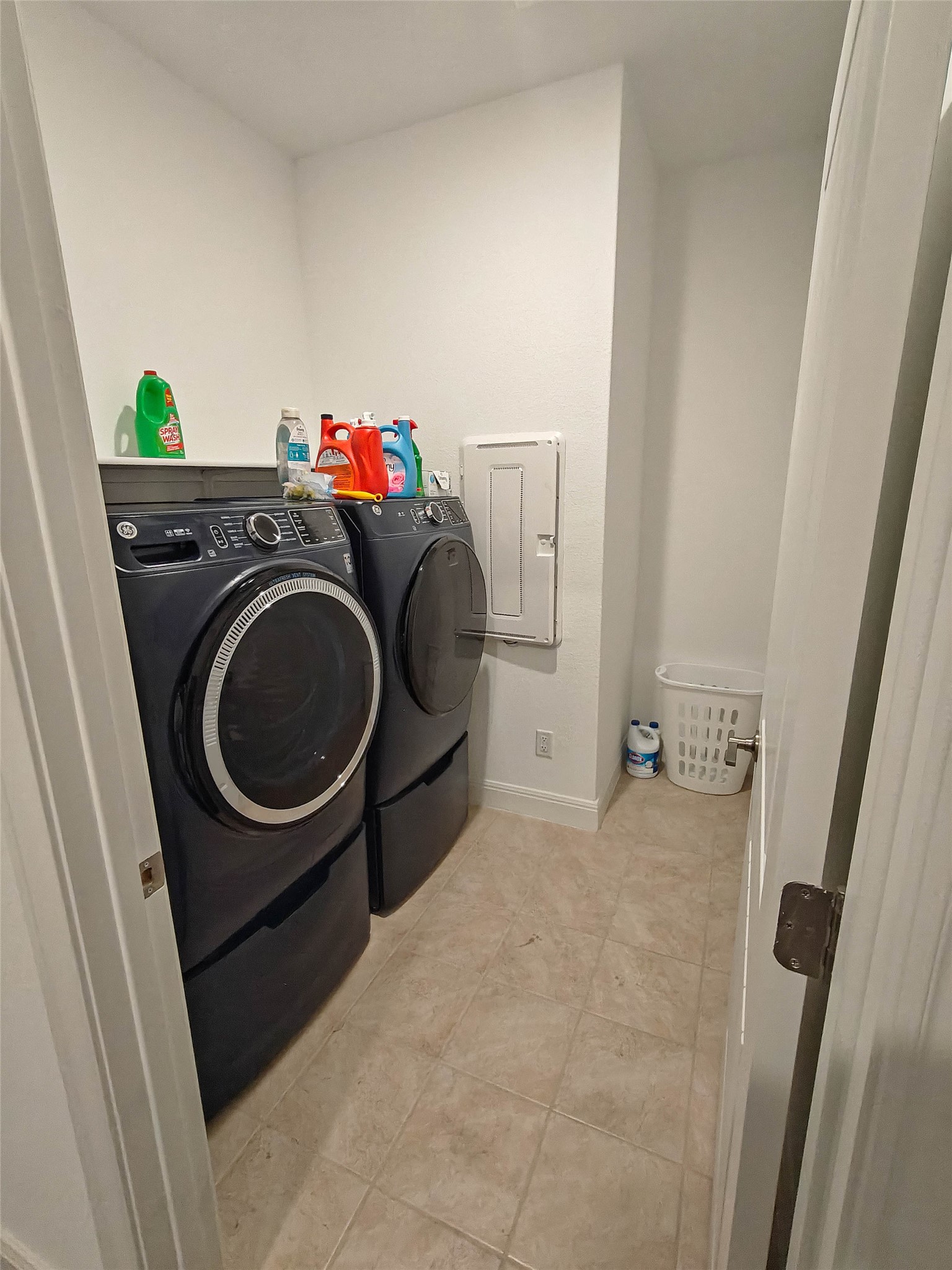 200 Fiddleneck Road Marble Falls, TX 78654 - Photo 29 of 37 a utility room with dryer and washer