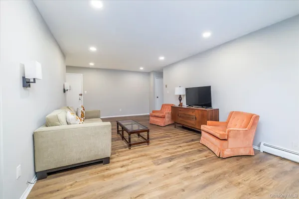 $349,000 | 250 North Village Avenue, Unit A16, Rockville Centre, NY 11570
