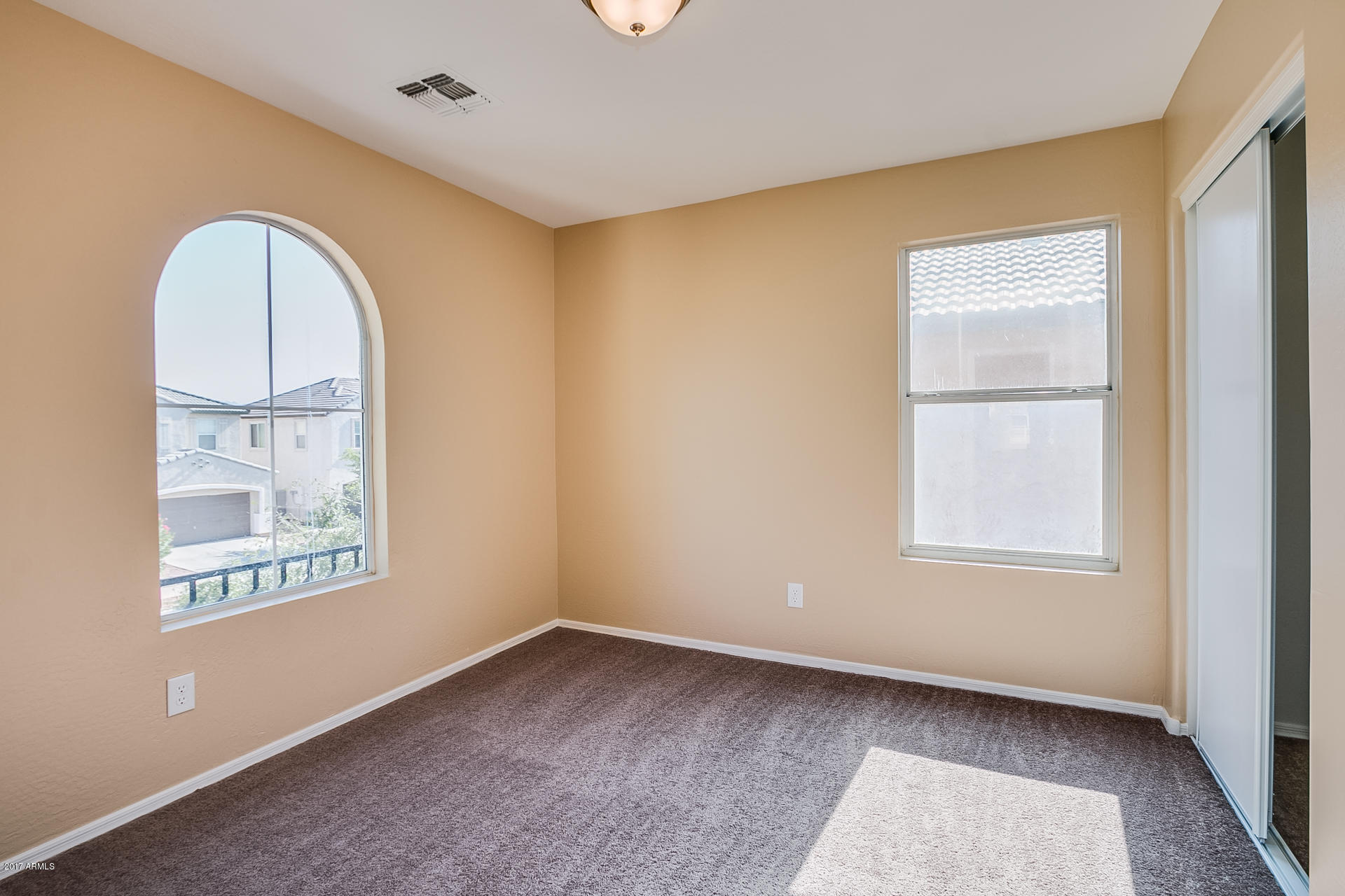 3810 West Shumway Farm Road Phoenix, AZ 85041 - Photo 13 of 16 Shumway-33