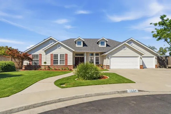 $885,000 | 1995 Bergren Court, Kingsburg, CA 93631