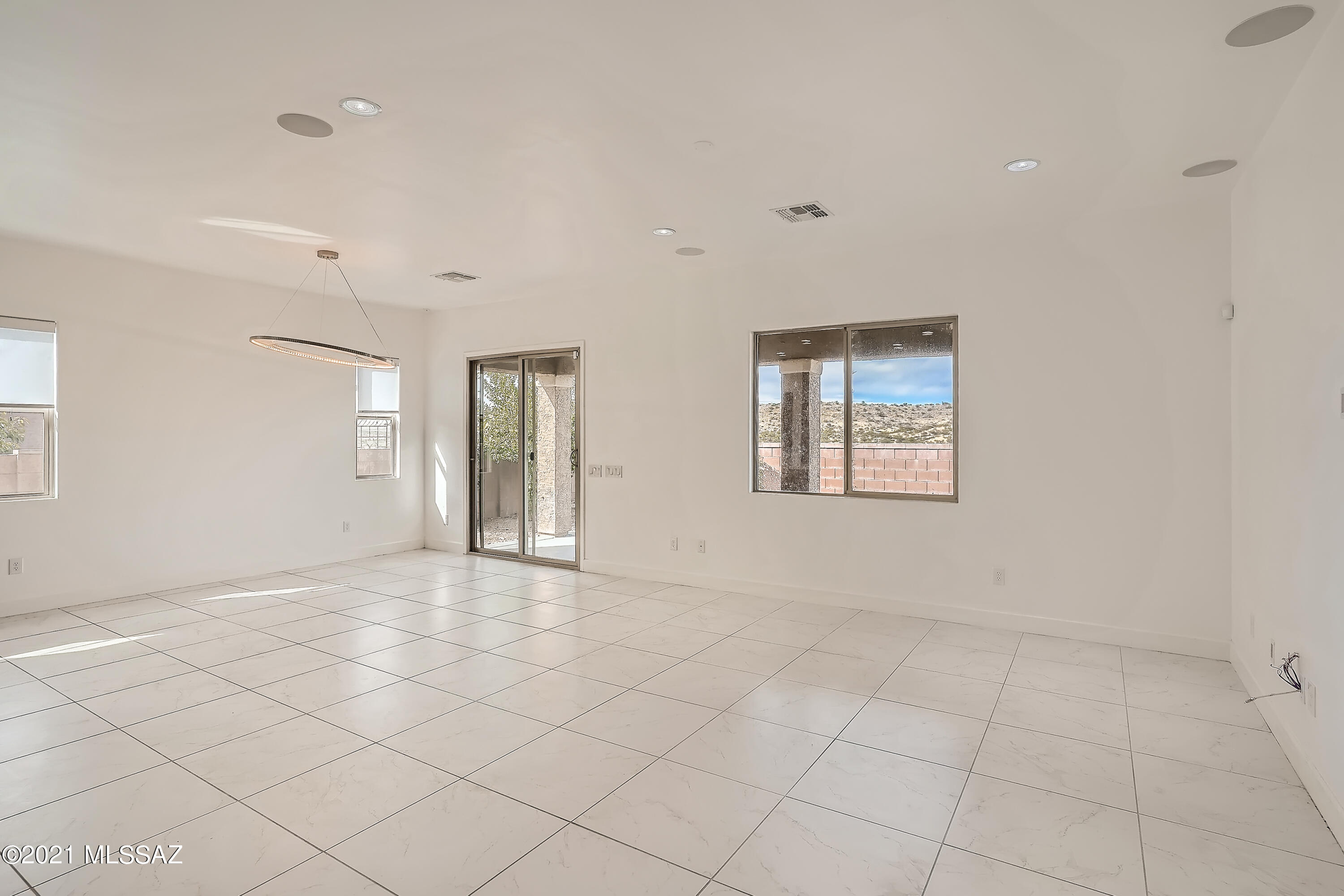 38640 South Running Roses Lane Tucson, AZ 85739 - Photo 6 of 32