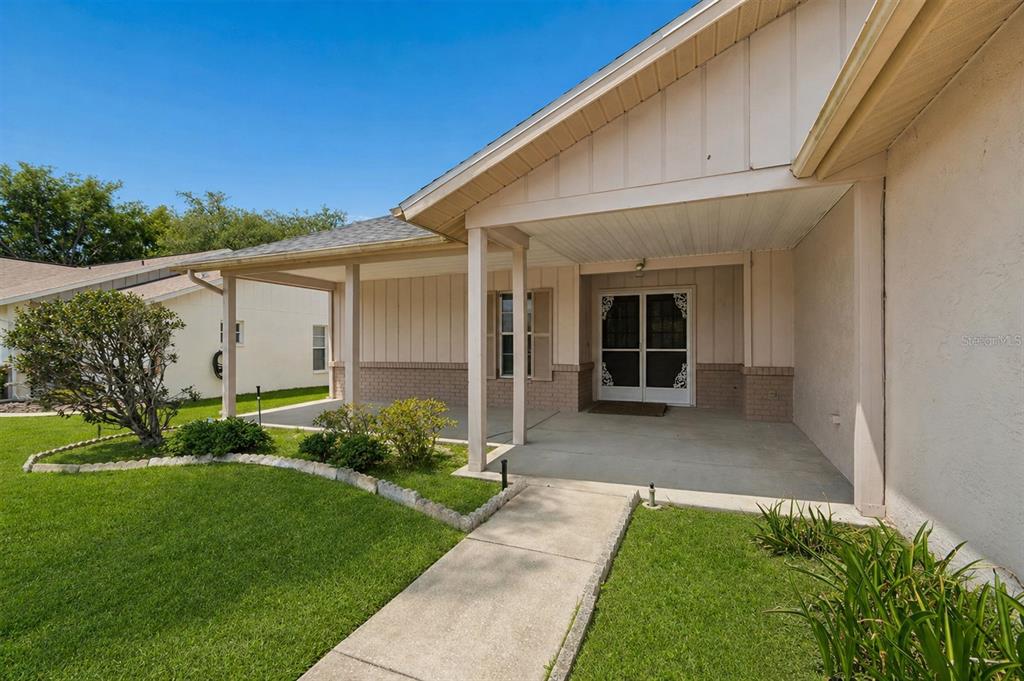 4643 Sandpointe Drive New Port Richey, FL 34655 - Photo 3 of 32