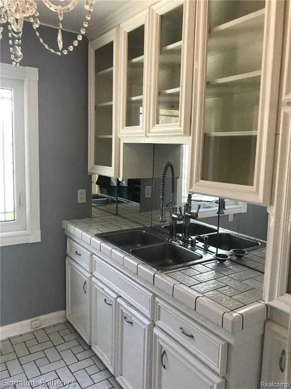 3644 Kenmore Road Berkley, MI 48072 - Photo 11 of 30