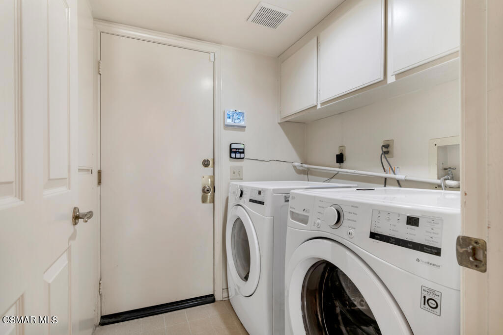 5339 Seneca Place Simi Valley, CA 93063 - Photo 34 of 76 a utility room with dryer and washer