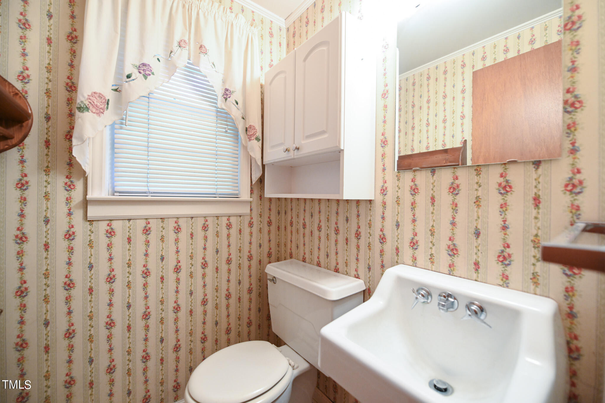 3109 Edgetone Drive Raleigh, NC 27604 - Photo 34 of 43 034