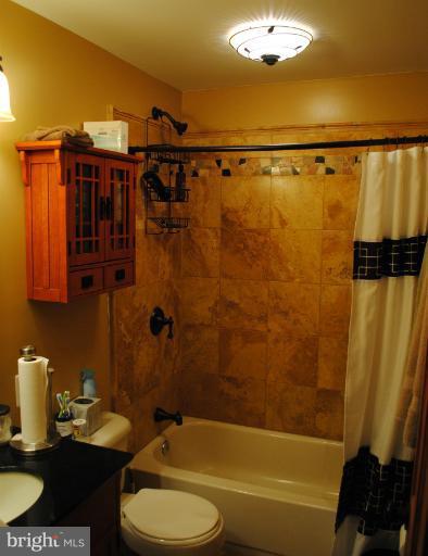 84 Seminole Road Chester Gap, VA 22623 - Photo 15 of 28 Bath