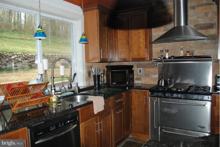 84 Seminole Road Chester Gap, VA 22623 - Photo 24 of 28 Kitchen