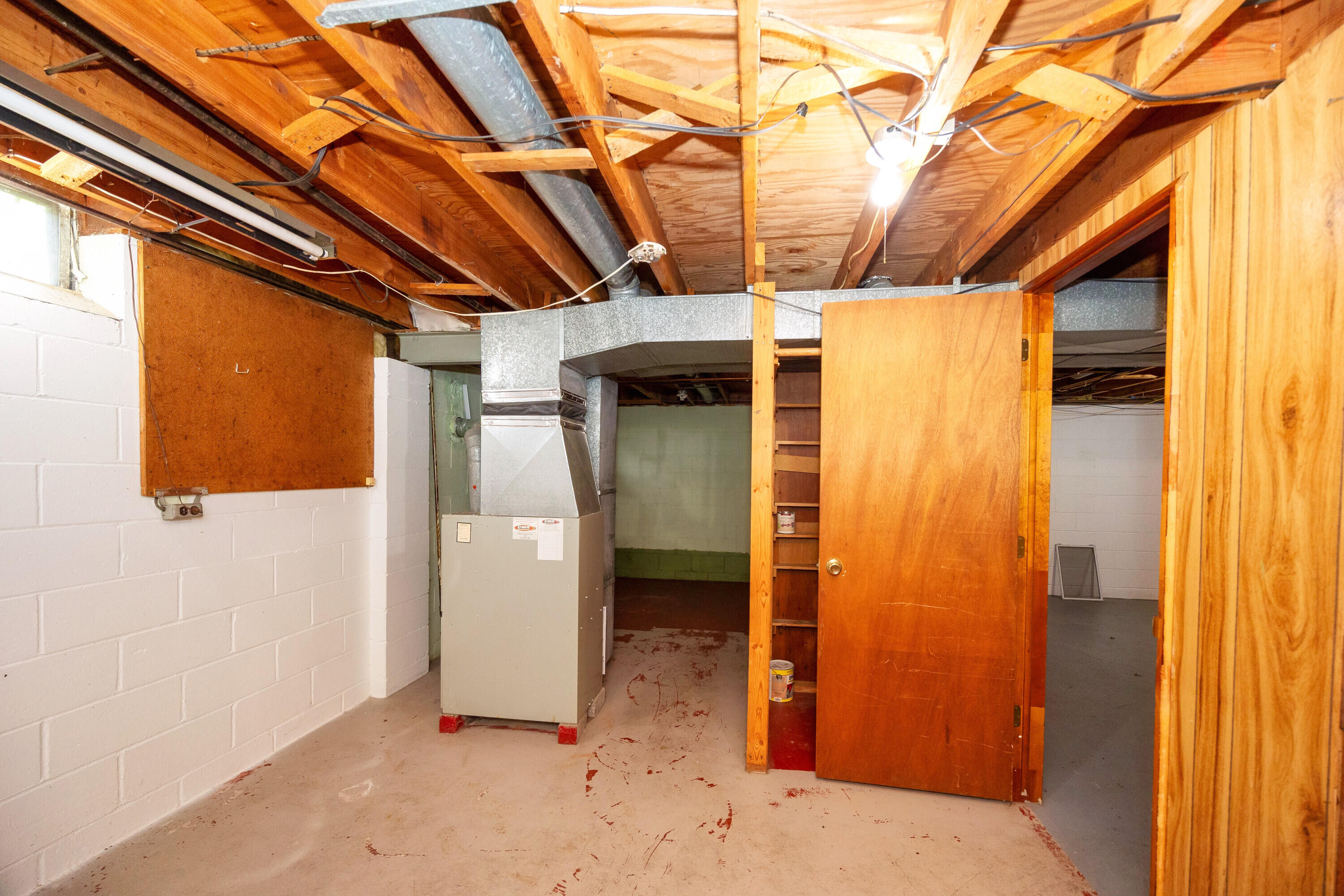 1031 North Maple Road Ann Arbor, MI 48103 - Photo 25 of 36 00__57