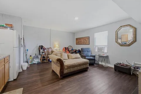 $825,000 | 5401 East 27th Terrace, Kansas City, MO 64128