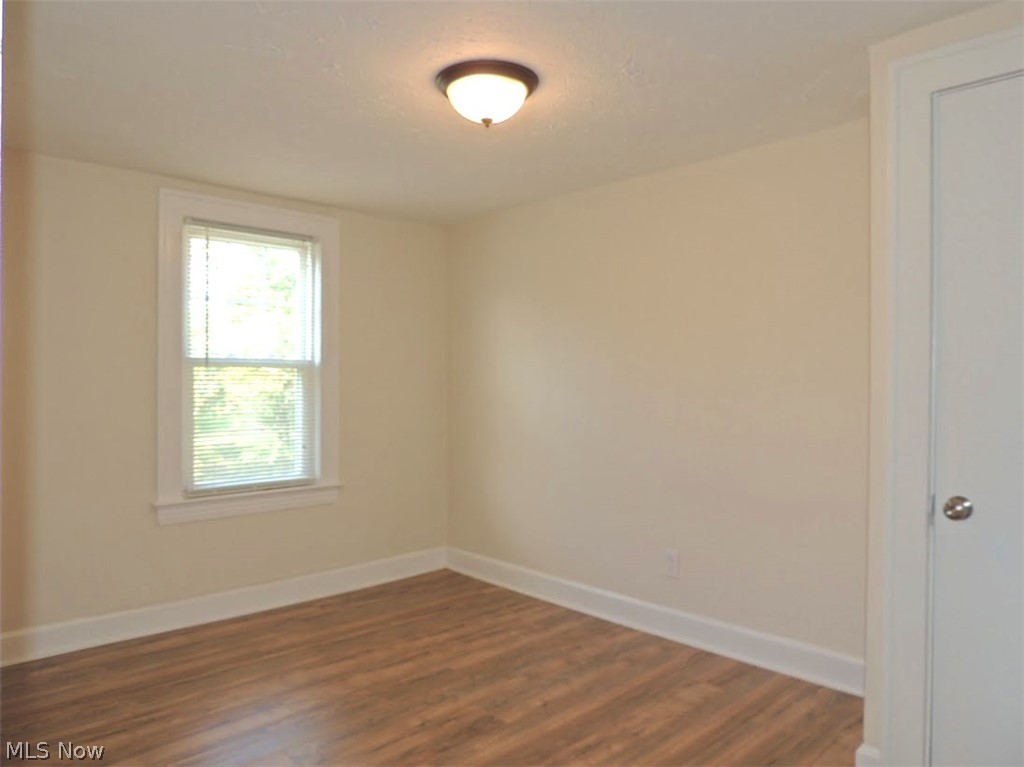 1479 South Noble Road Cleveland, OH 44121 - Photo 8 of 13 Gallery Image 8