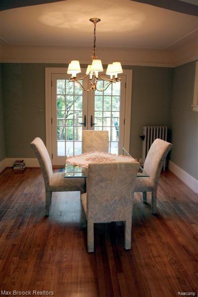27 Sylvan Avenue Pleasant Ridge, MI 48069 - Photo 8 of 25 Formal Dining Room