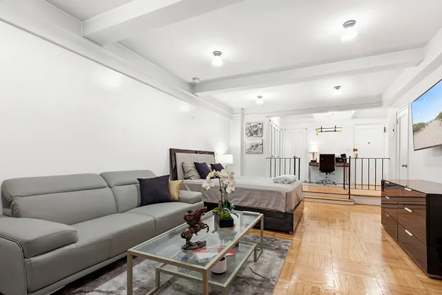$449,000 | 123 East 37th Street, Unit 1A | Murray Hill