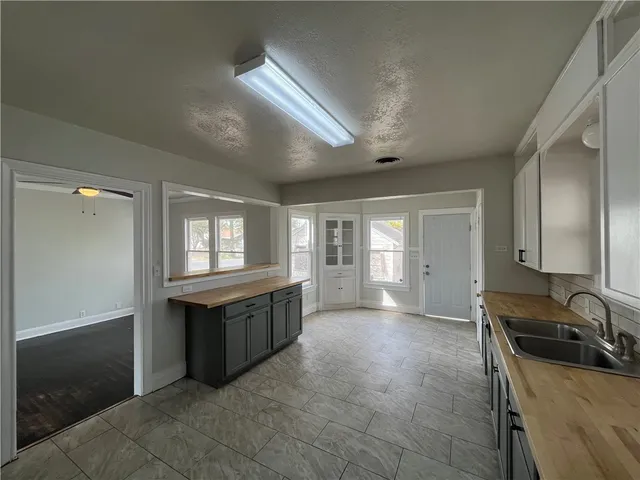a view of a electric appliances in a room