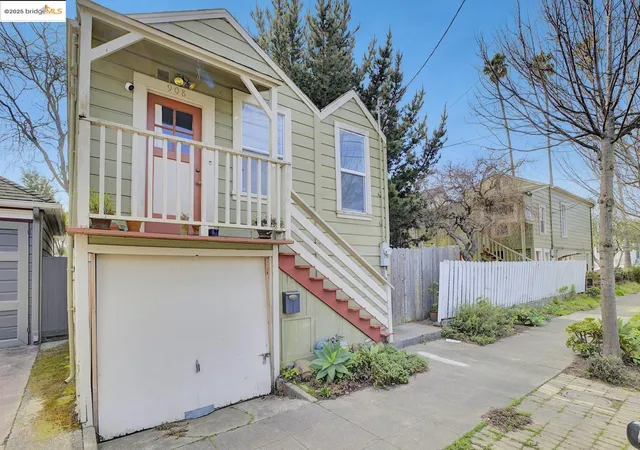$1,048,800 | 1220 9th Street, Alameda, CA 94501