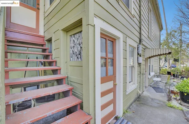 $1,048,800 | 1220 9th Street, Alameda, CA 94501