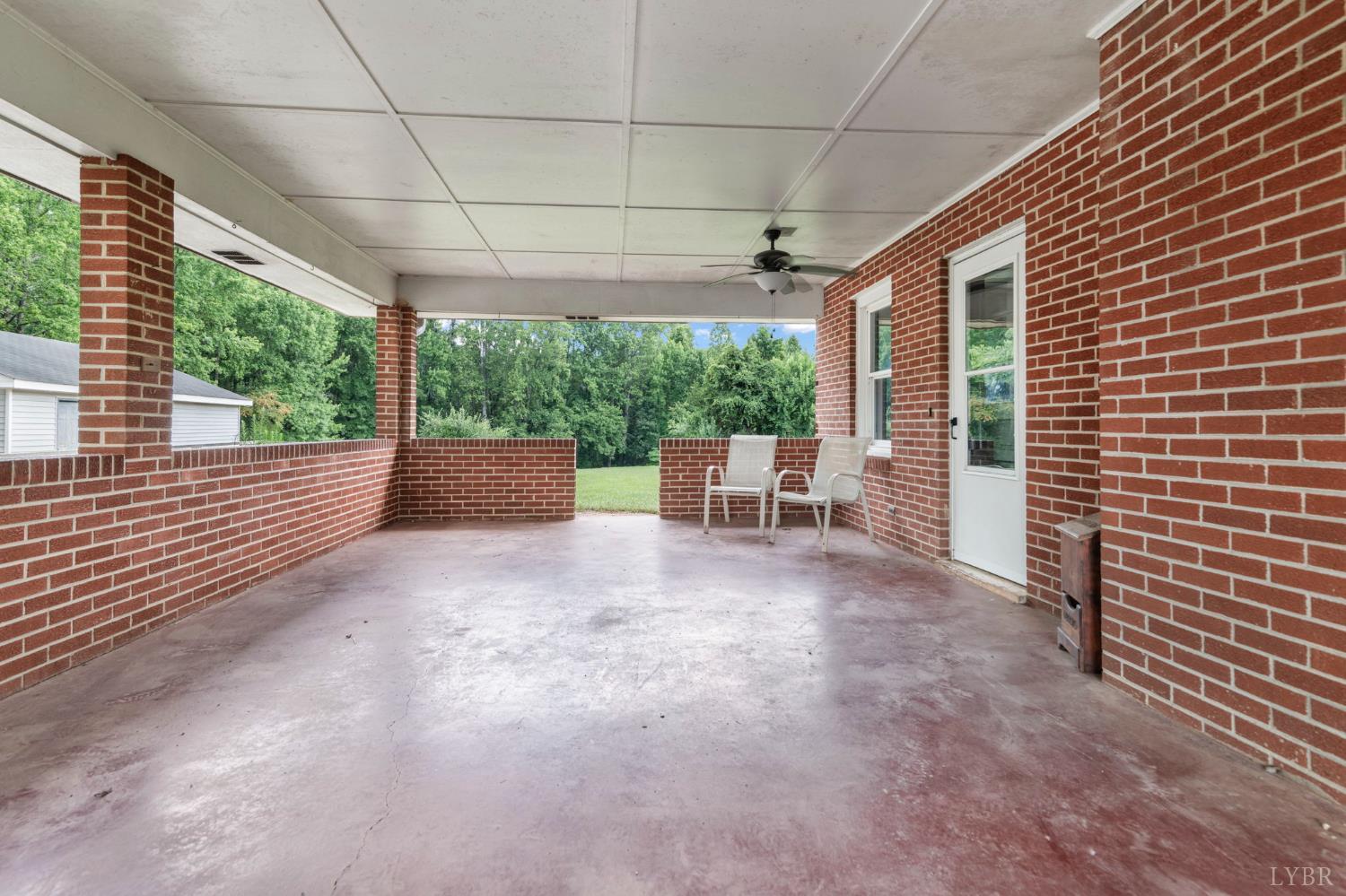 657 Swan Road Pamplin, VA 23958 - Photo 5 of 52