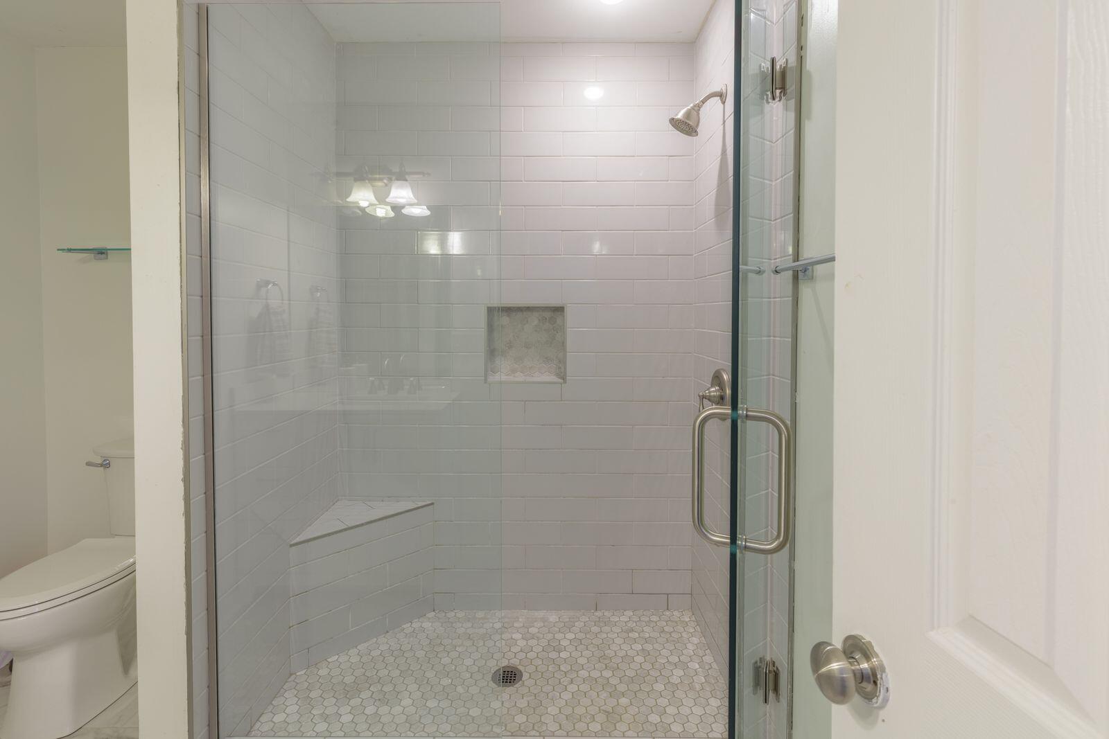 3778 Kellys Ferry Road Chattanooga, TN 37419 - Photo 15 of 32 Master Bath