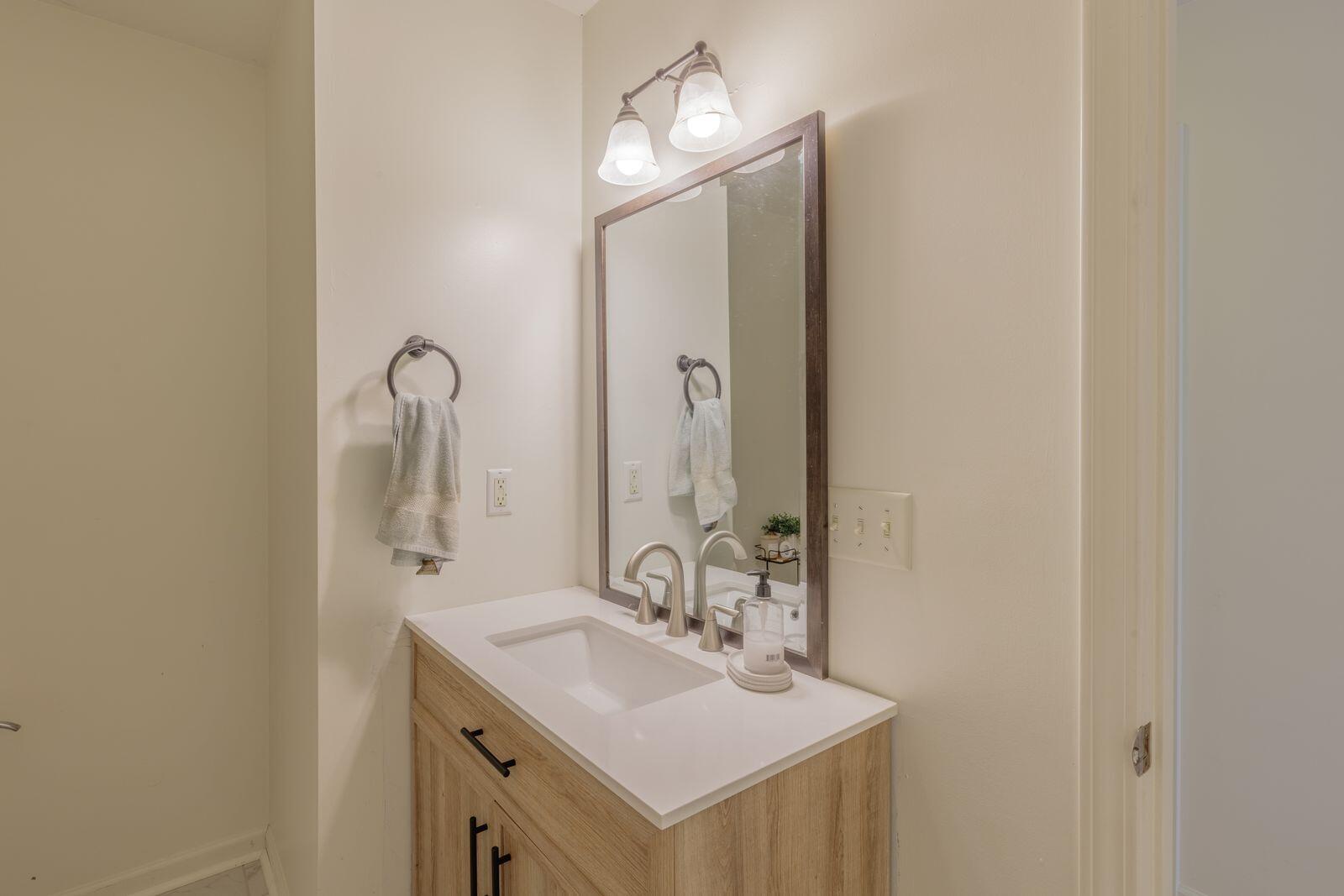 3778 Kellys Ferry Road Chattanooga, TN 37419 - Photo 22 of 32 Bathroom 2