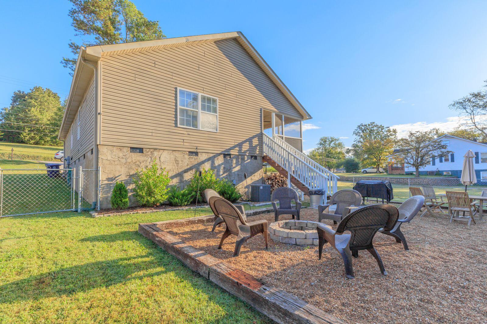 3778 Kellys Ferry Road Chattanooga, TN 37419 - Photo 25 of 32 Back Patio