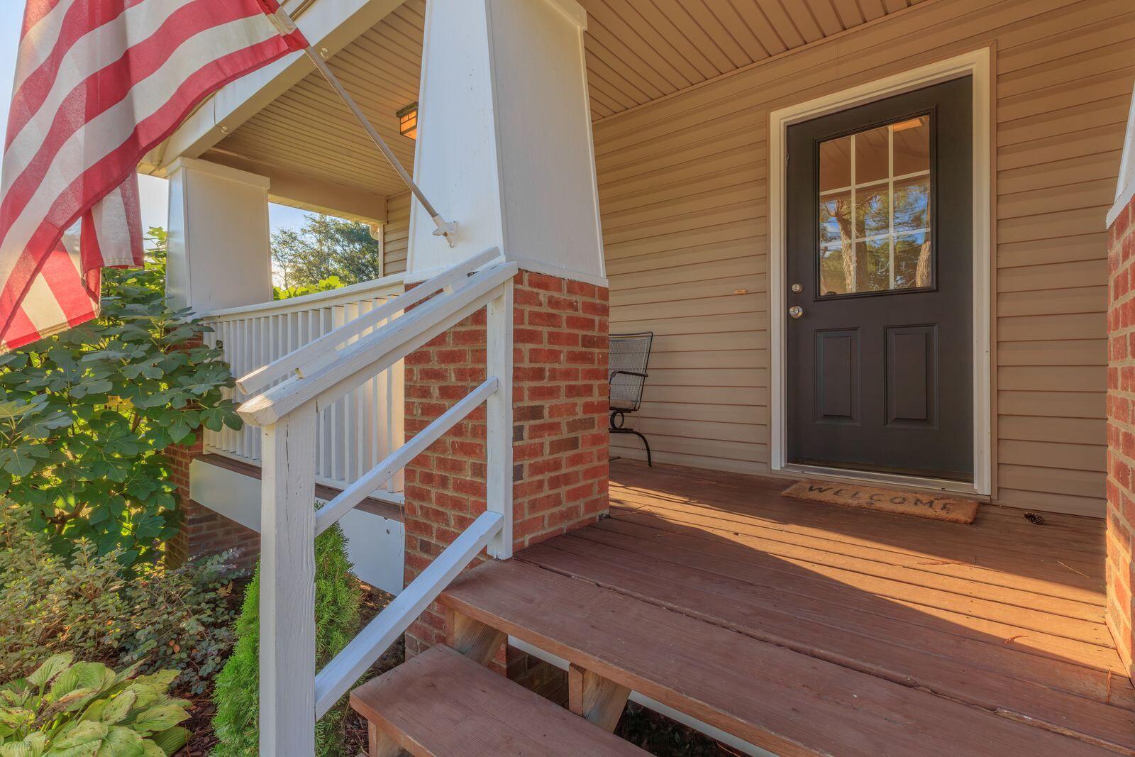 3778 Kellys Ferry Road Chattanooga, TN 37419 - Photo 30 of 32 Front Porch
