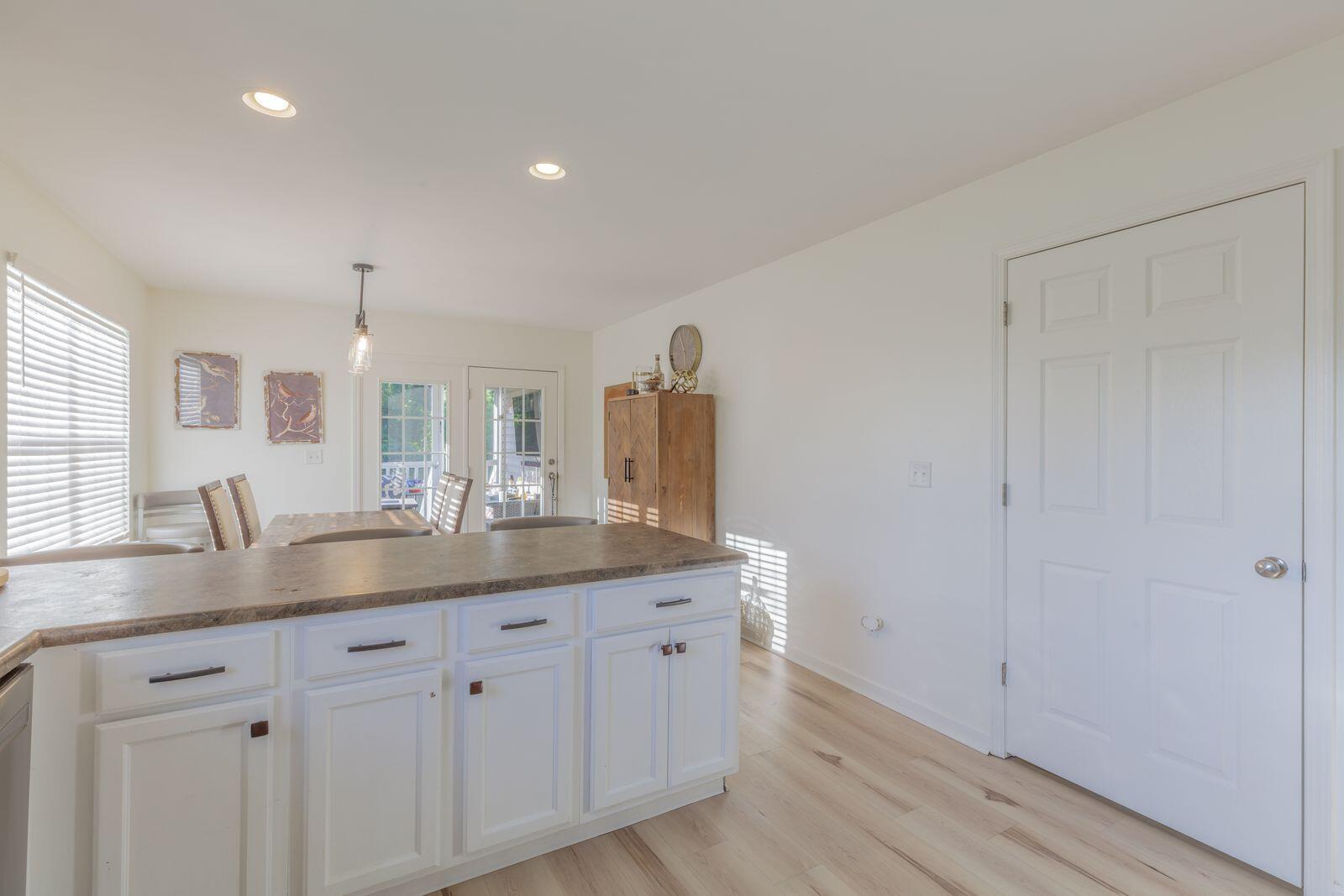 3778 Kellys Ferry Road Chattanooga, TN 37419 - Photo 9 of 32 Kitchen View