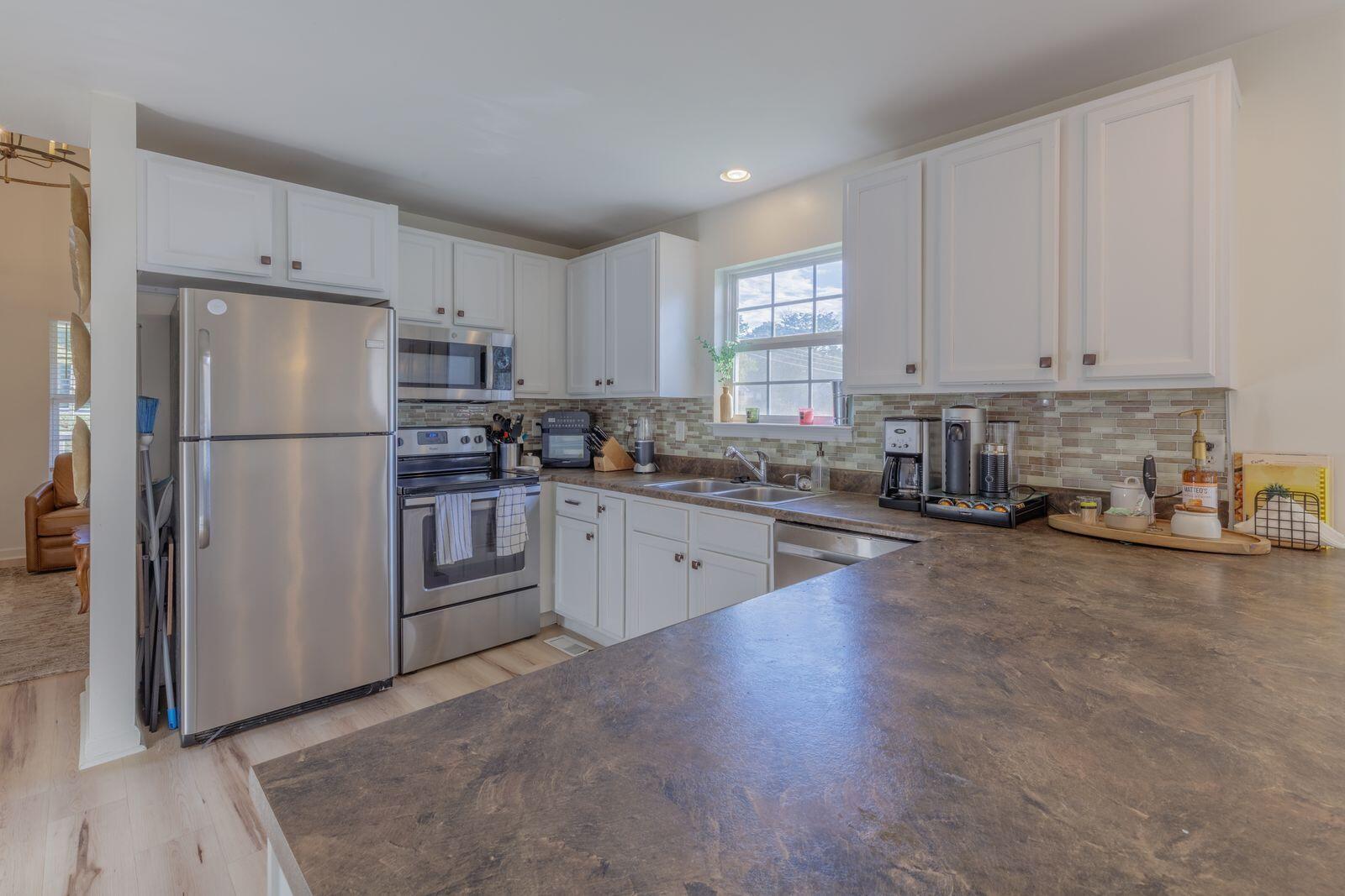 3778 Kellys Ferry Road Chattanooga, TN 37419 - Photo 10 of 32 Kitchen