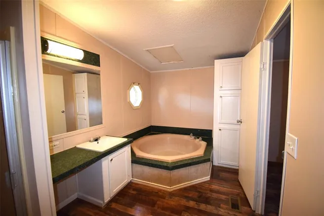 $1,000 | 6000 Spring Creek Parkway, Unit 7, Malakoff, TX 75148