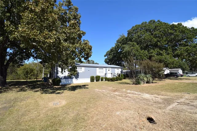 $1,000 | 6000 Spring Creek Parkway, Unit 7, Malakoff, TX 75148