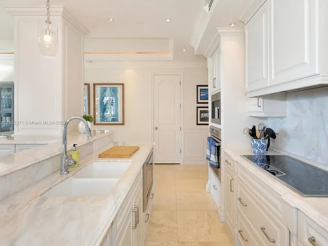 $30,000 | 19251 Fisher Island Drive, Unit 19251, Fisher Island, FL 33109