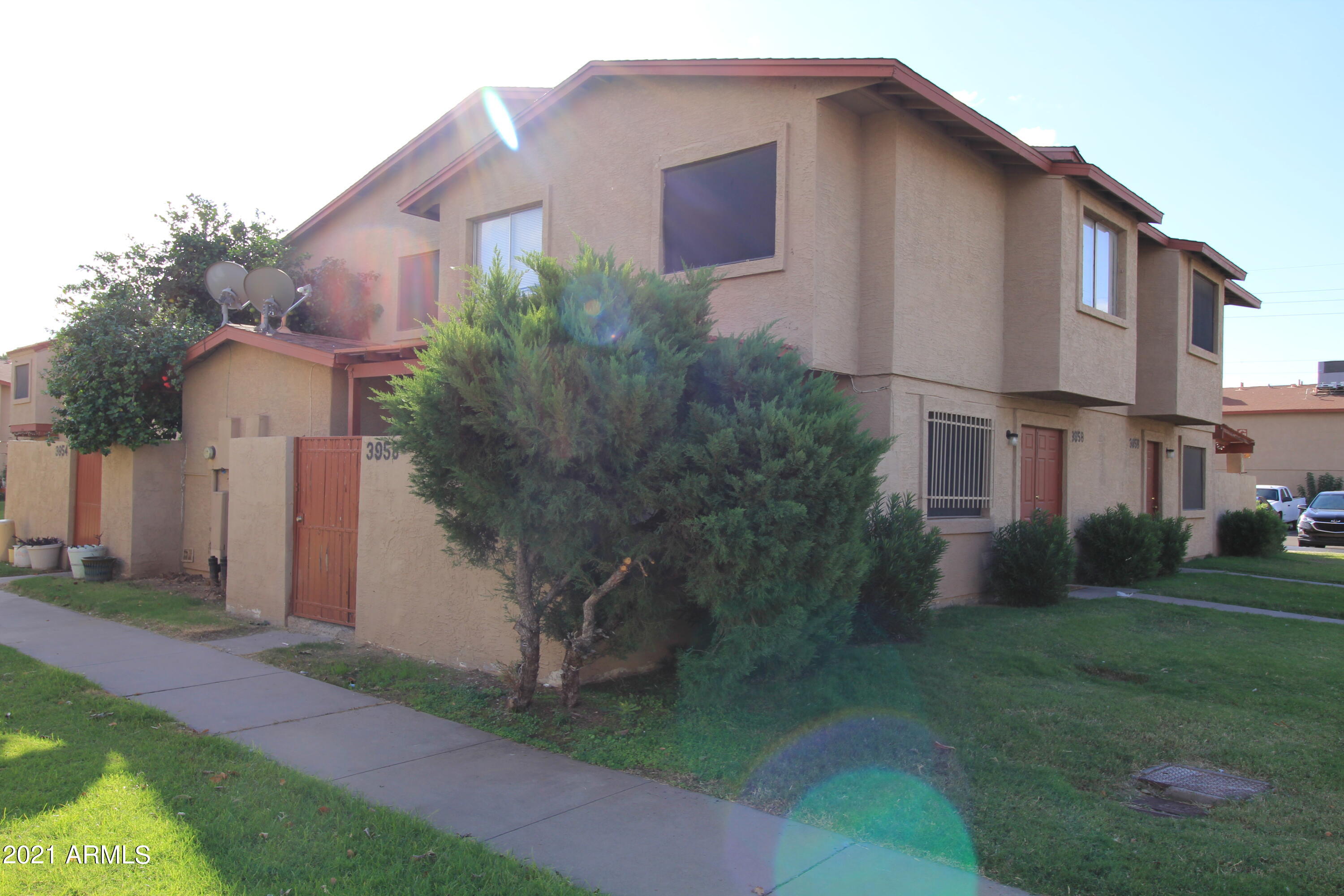 3958 West Palomino Road Phoenix, AZ 85019 - Photo 1 of 11 .