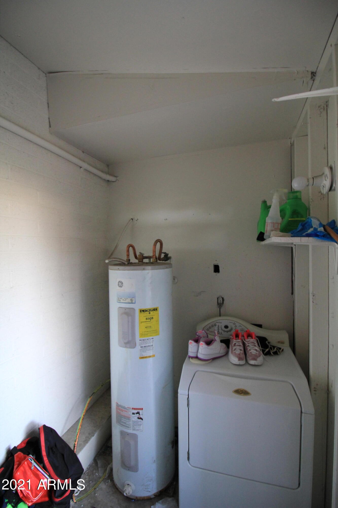 3958 West Palomino Road Phoenix, AZ 85019 - Photo 11 of 11 Washer / Dryer hockup only