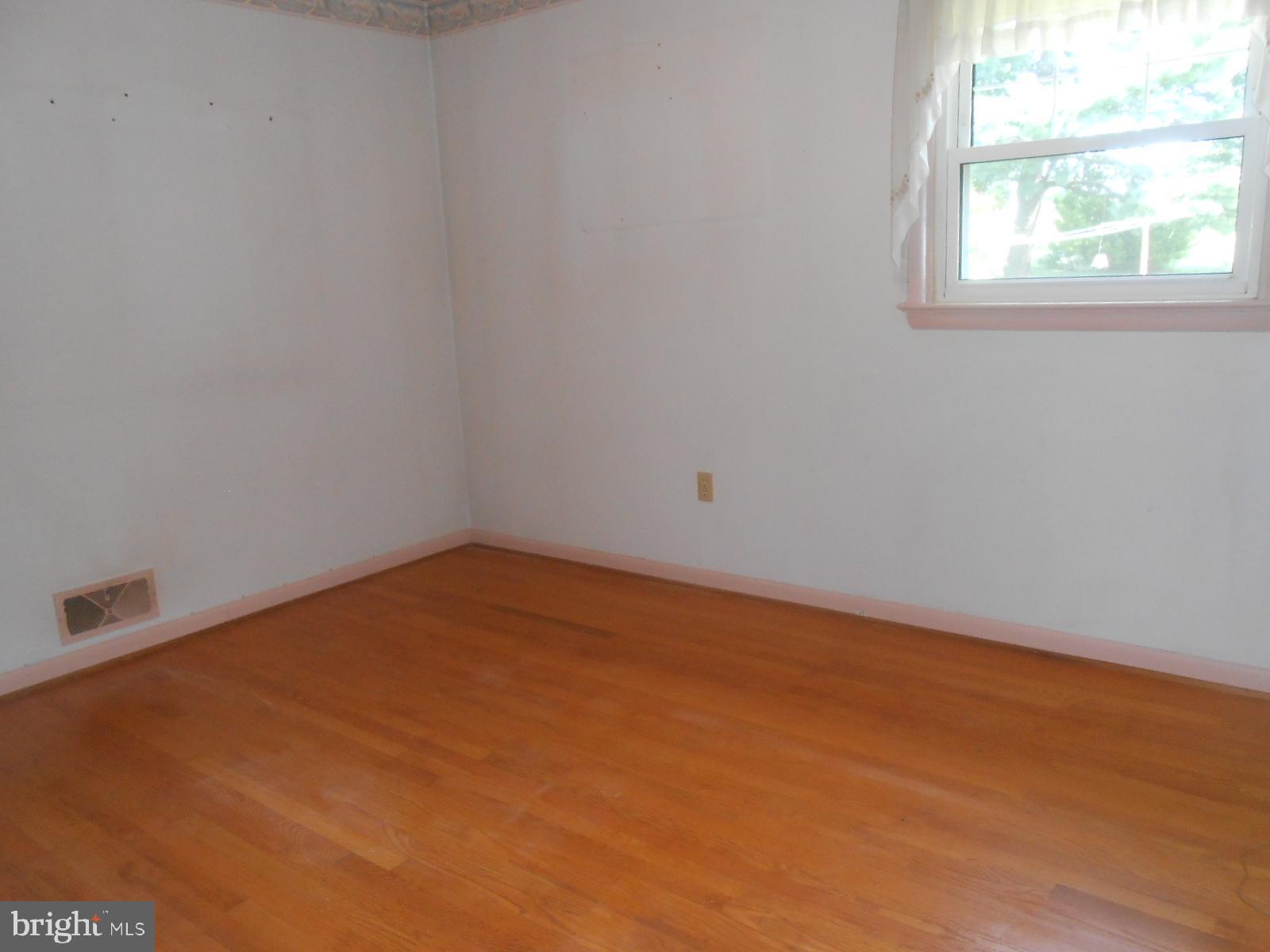 11228 Angleberger Road Thurmont, MD 21788 - Photo 12 of 25 2 of 3 bedrooms