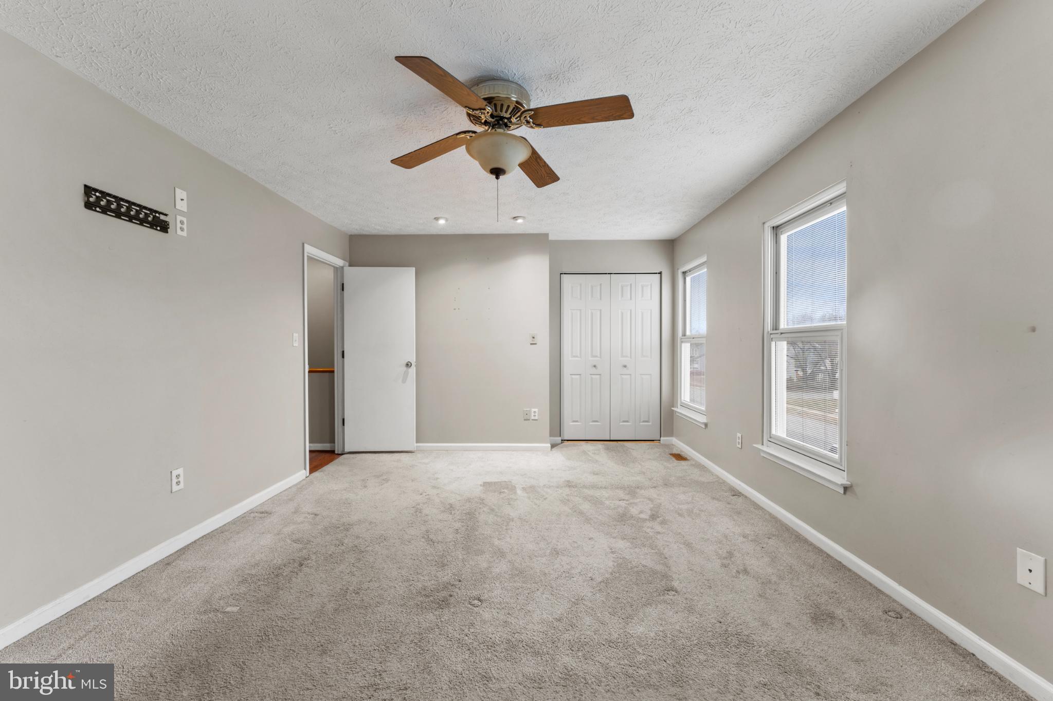 3189 Ebbtide Drive Edgewood, MD 21040 - Photo 18 of 33 Spacious room with natural light and charm.