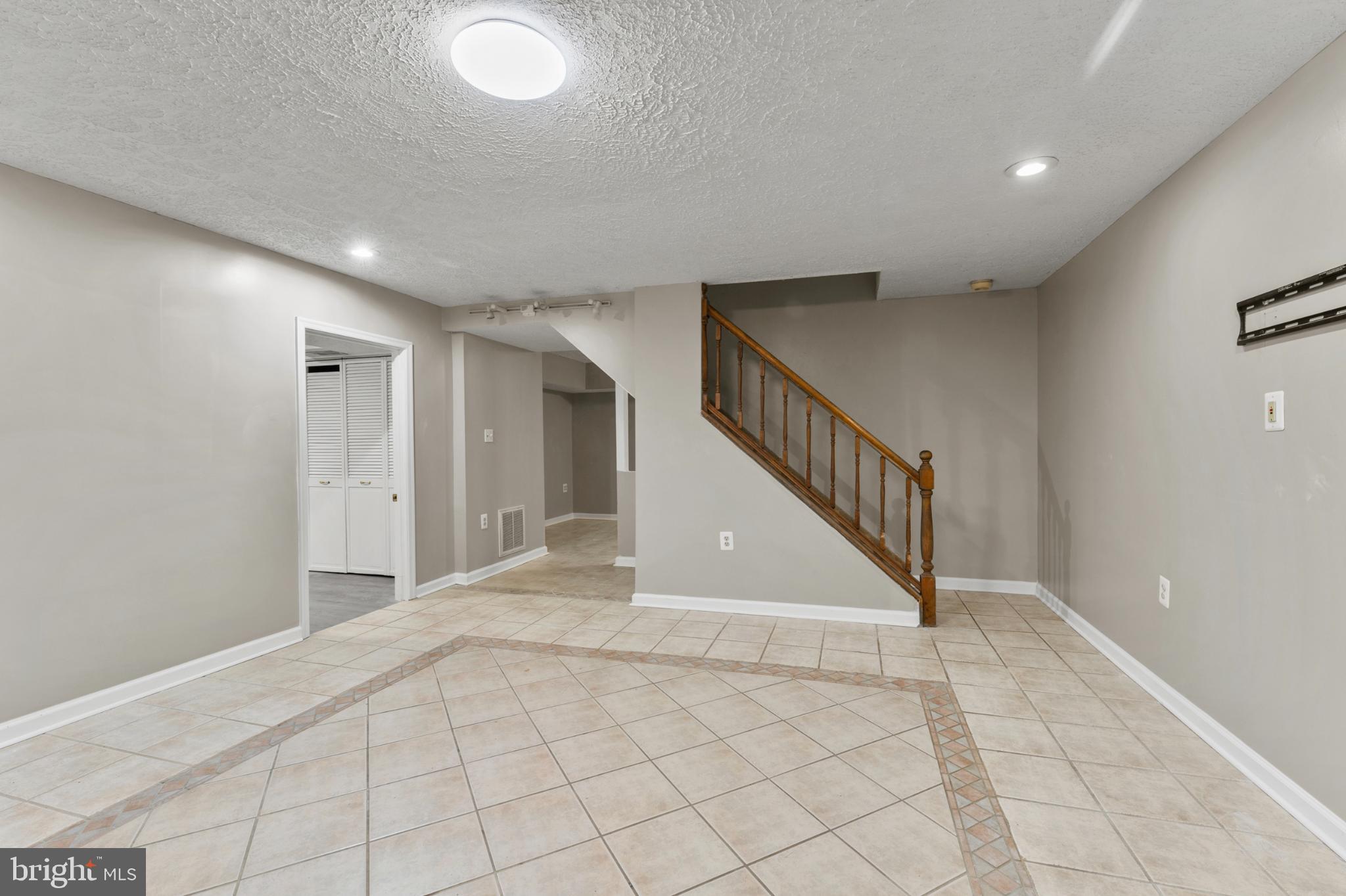 3189 Ebbtide Drive Edgewood, MD 21040 - Photo 28 of 33 Spacious entryway with elegant tile design.