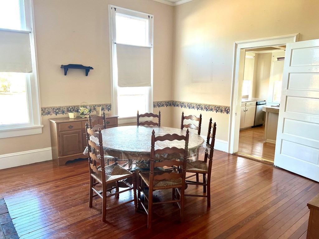 174 Clyde Howell Road Bainbridge, GA 39817 - Photo 17 of 41 Dining Room