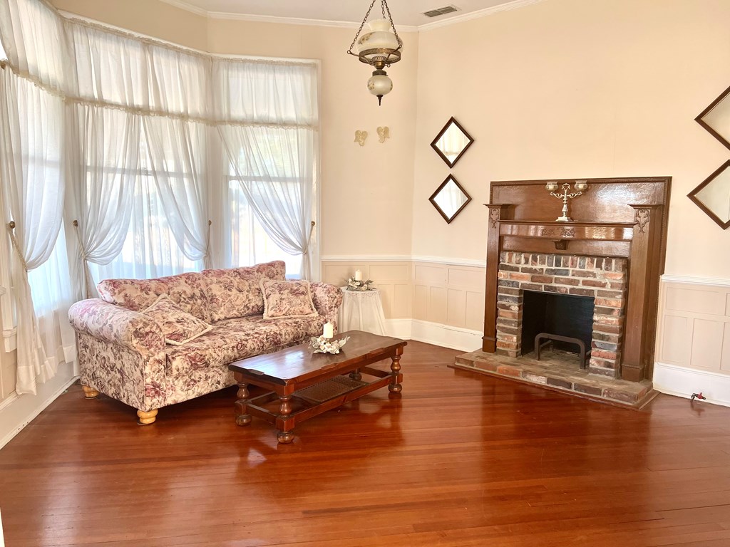 174 Clyde Howell Road Bainbridge, GA 39817 - Photo 7 of 41 View of parlor