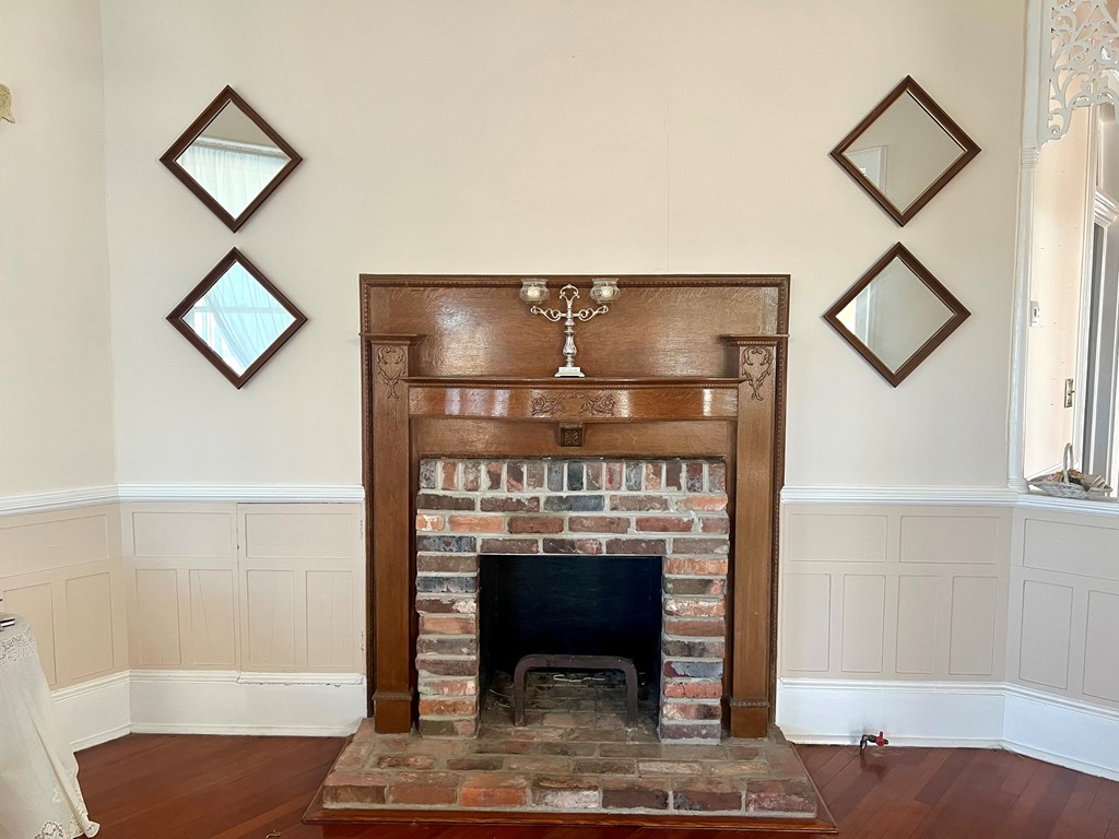 174 Clyde Howell Road Bainbridge, GA 39817 - Photo 8 of 41 Fireplace One in the Parlor