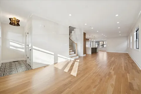 $949,500 | 4844 West Warwick Avenue, Chicago, IL 60641