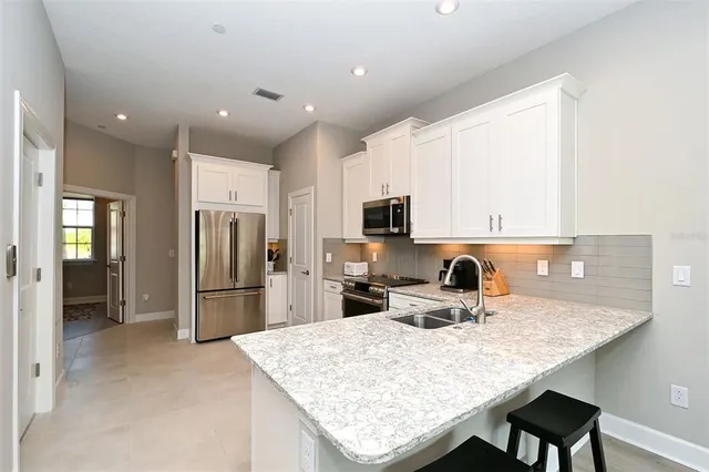 $599,000 | 5560 Cannes Circle, Unit 3106, Sarasota, FL 34231