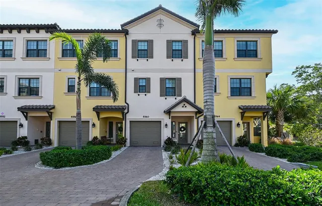 $599,000 | 5560 Cannes Circle, Unit 3106, Sarasota, FL 34231