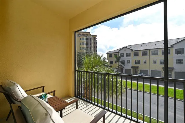 $599,000 | 5560 Cannes Circle, Unit 3106, Sarasota, FL 34231