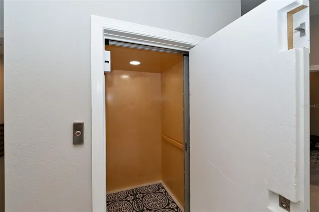 $599,000 | 5560 Cannes Circle, Unit 3106, Sarasota, FL 34231