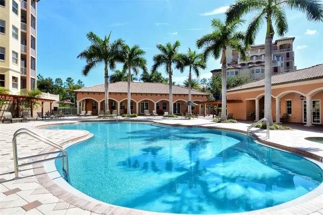 $599,000 | 5560 Cannes Circle, Unit 3106, Sarasota, FL 34231