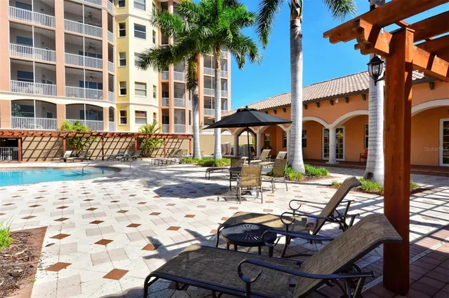 $599,000 | 5560 Cannes Circle, Unit 3106, Sarasota, FL 34231