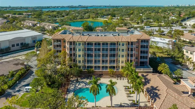 $599,000 | 5560 Cannes Circle, Unit 3106, Sarasota, FL 34231