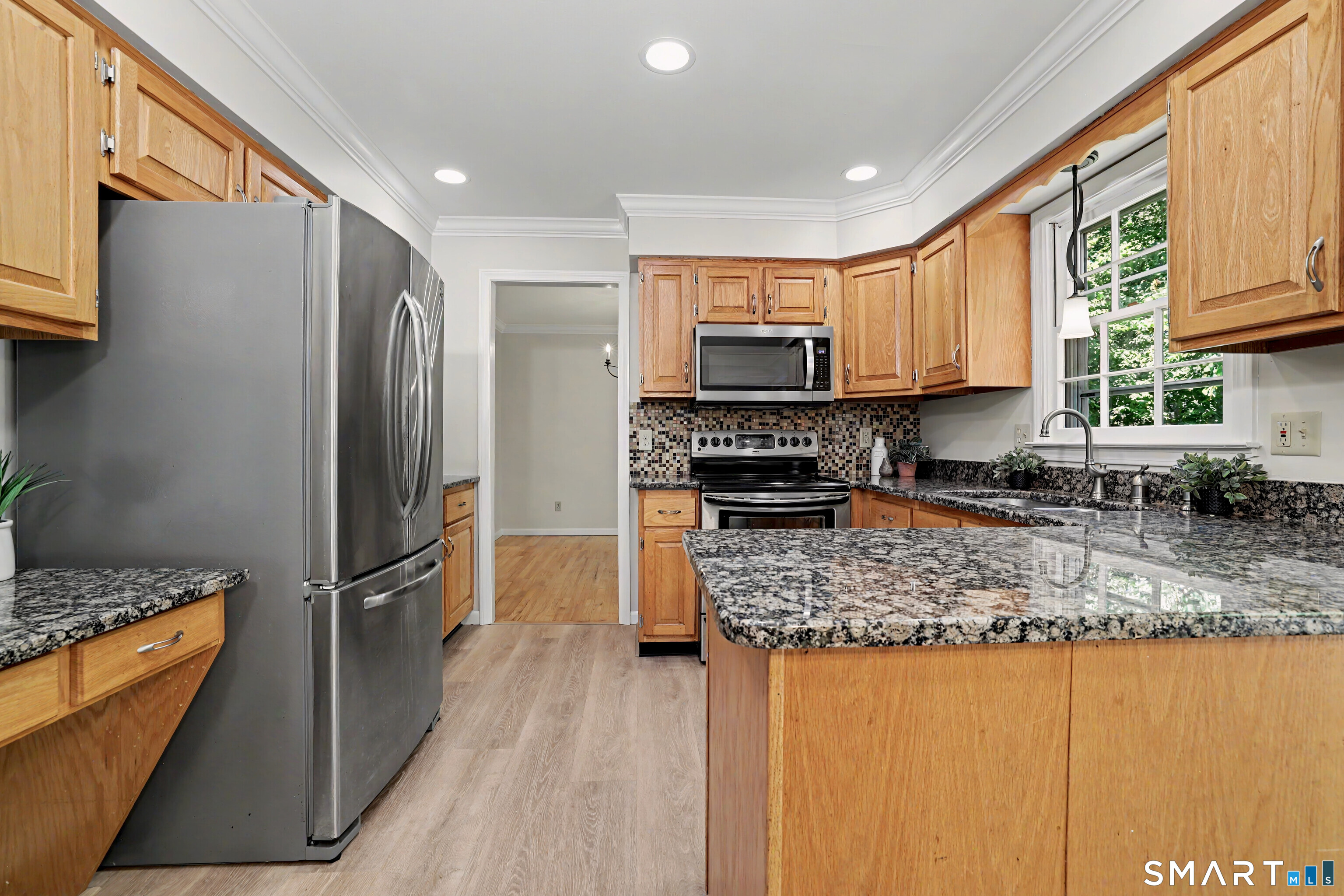 23 Jeremiah Road Newtown, CT 06482 - Photo 15 of 40