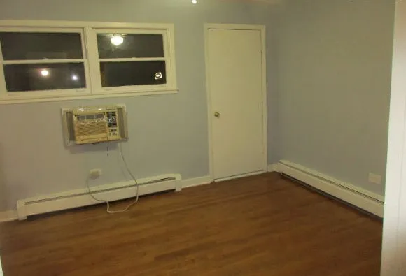 $1,500 | 28 North King Arthur Court, Unit 20, Northlake, IL 60164