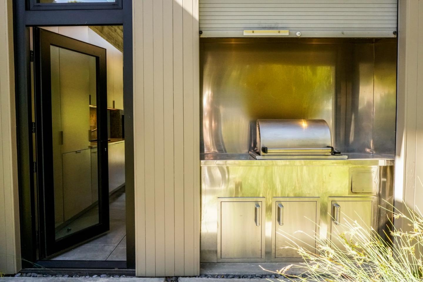 1 Goodrich Trail Carmel, CA 93923 - Photo 19 of 50 a bathroom with a mirror