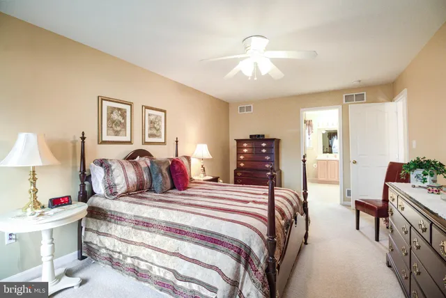 $575,000 | 5940 Huntington Cmns, Enola, PA 17025