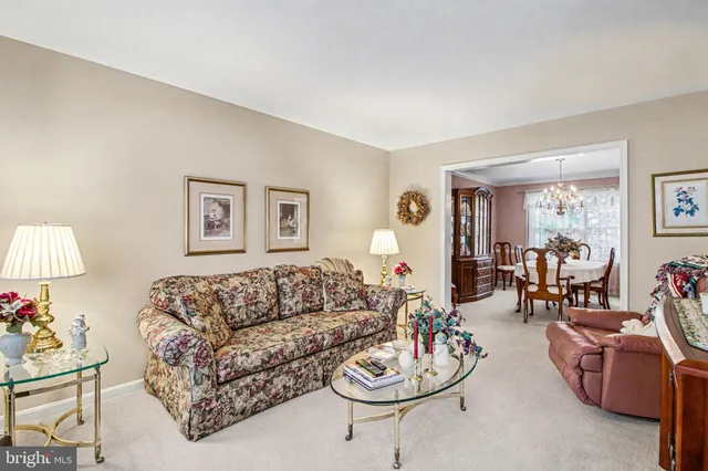 $575,000 | 5940 Huntington Cmns, Enola, PA 17025